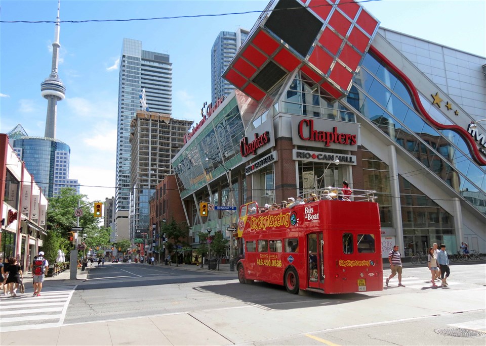 Toronto Hop-On Hop-Off Bus Tour